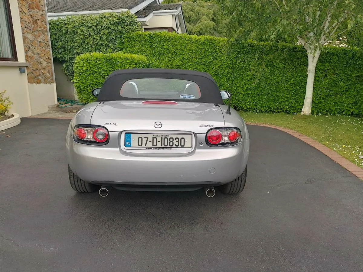Car - Image 3