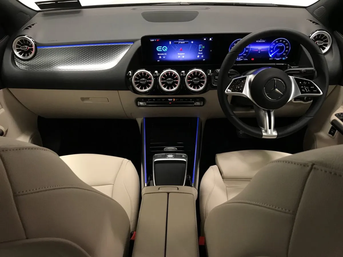 Mercedes-Benz EQA EQA 250  Progressive - Image 4