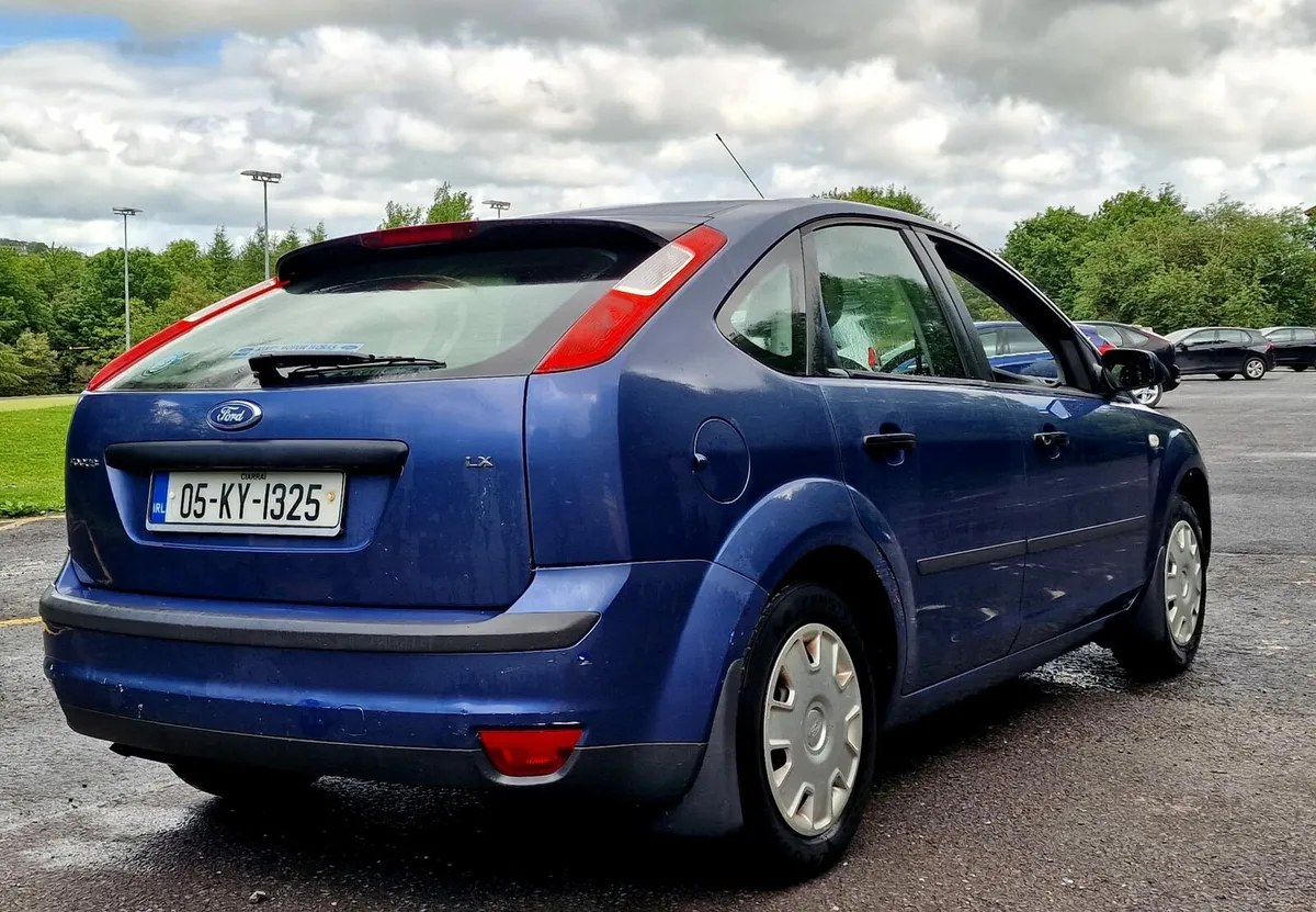 Ford focus 1.4 petrol VERY LOW 41KM - Image 3