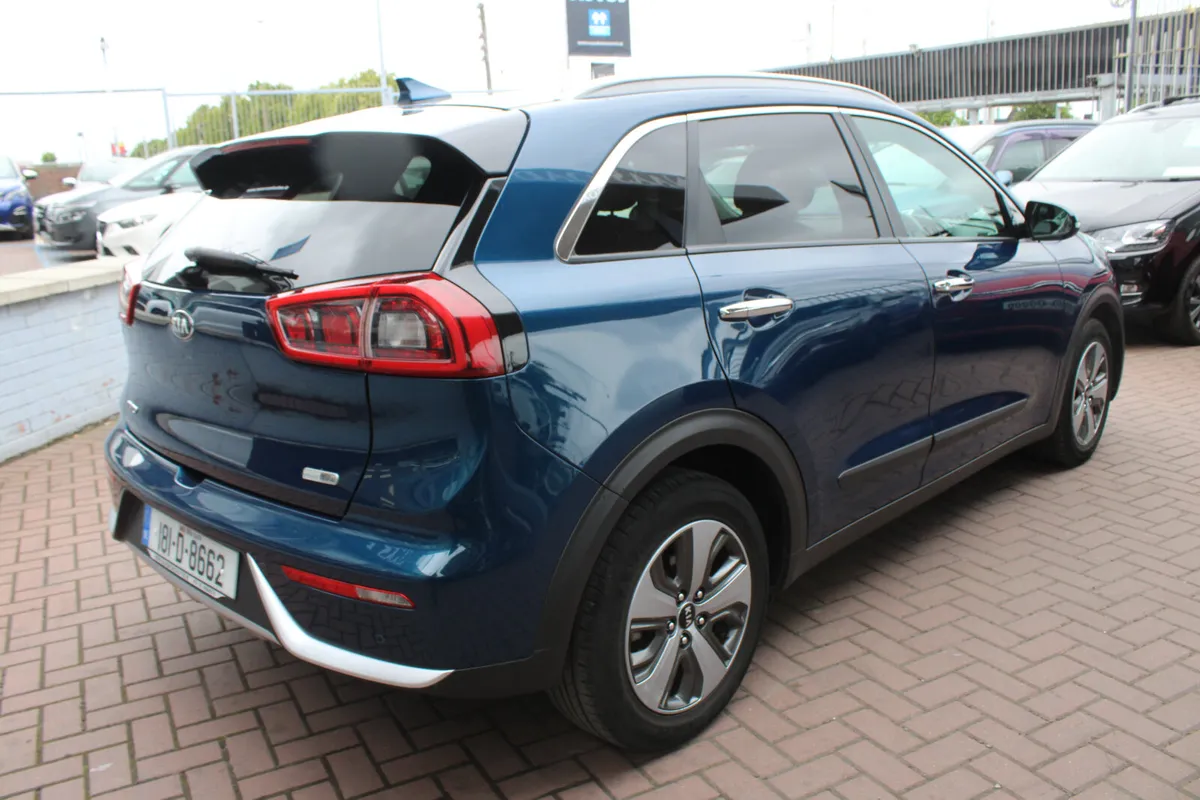 KIA NIROEXL HYBRID 5DR ESTATE AUTOMATIC - Image 4