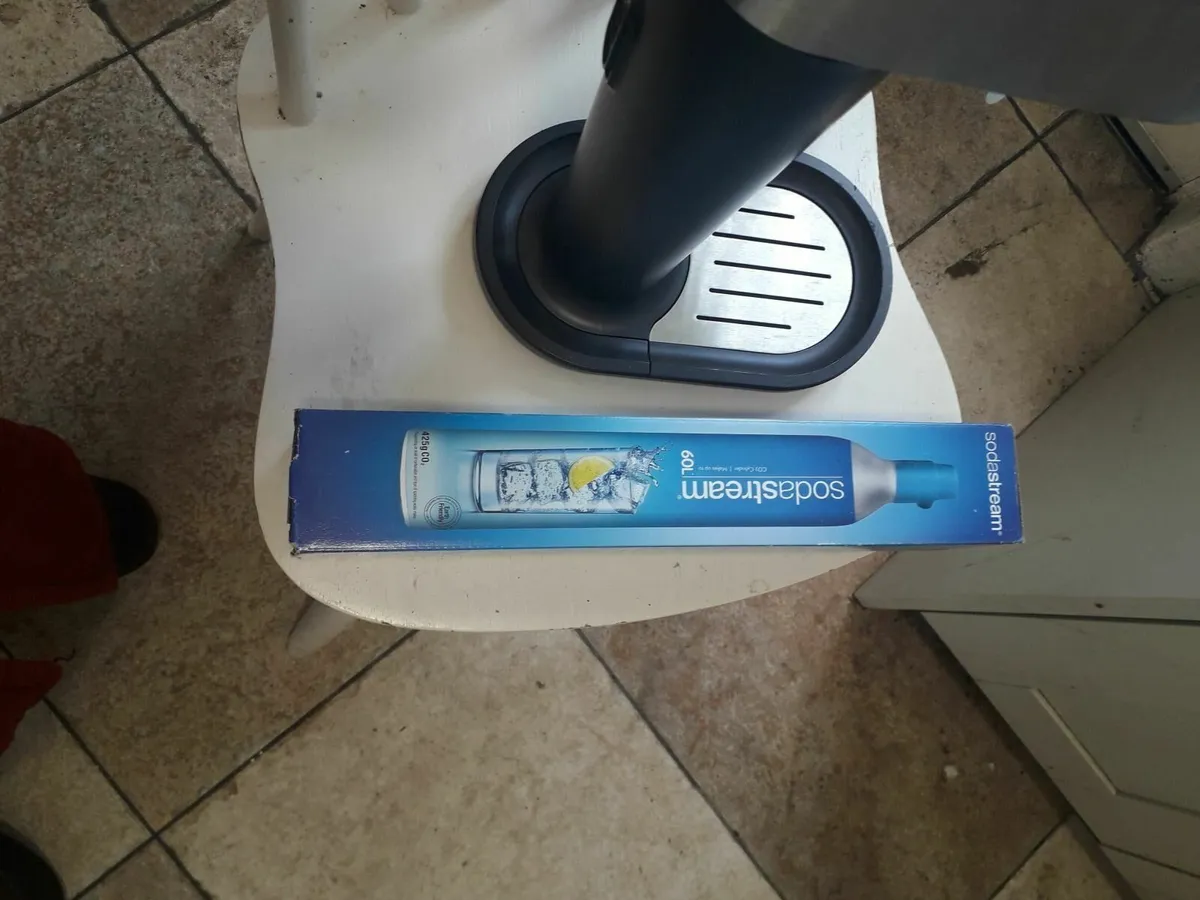 Sodastream with extra full gas bottle,fizzy drinks - Image 3