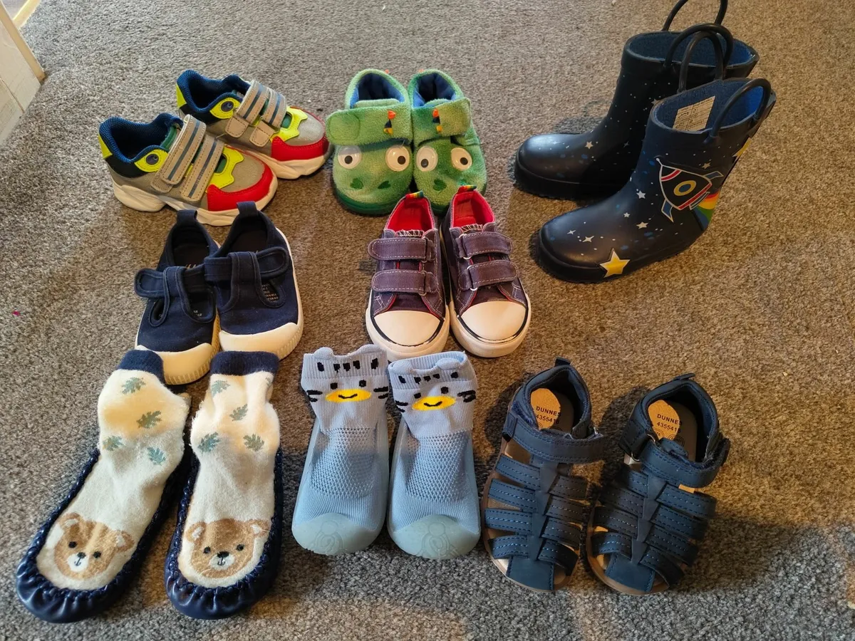 Baby boy shoe size 4-5