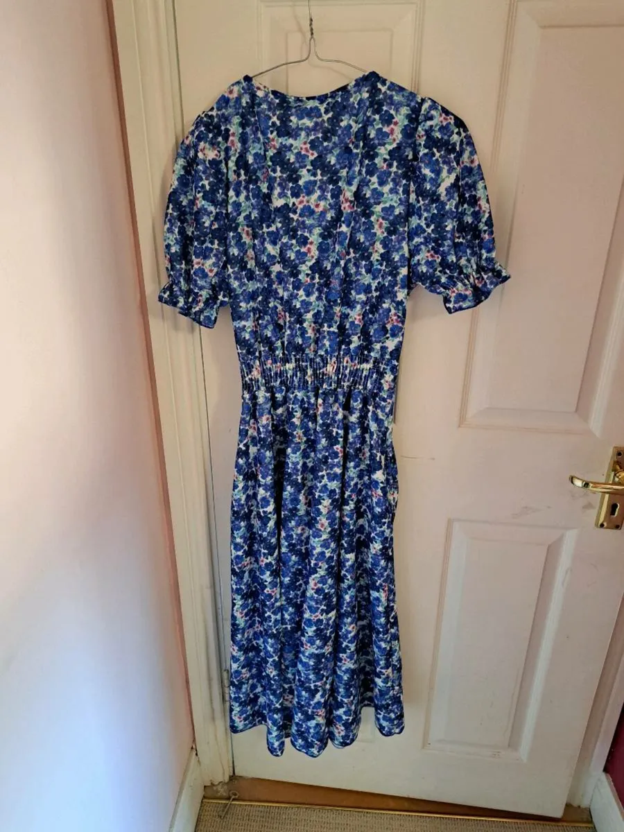 Casual Company dress - Image 2