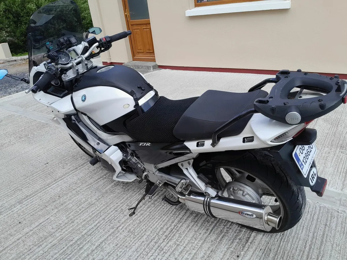 YAMAHA fǰr1300 2008 - Image 2