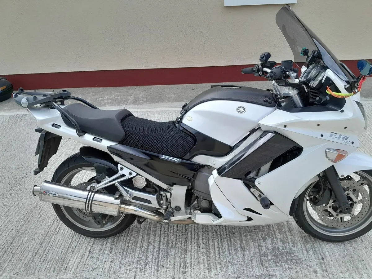 YAMAHA fǰr1300 2008 - Image 3