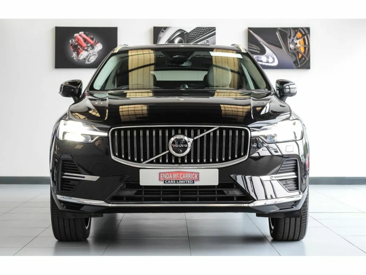 Volvo XC60 T8 ULTIMATE BRIGHT RECHARGE AWD - Image 4