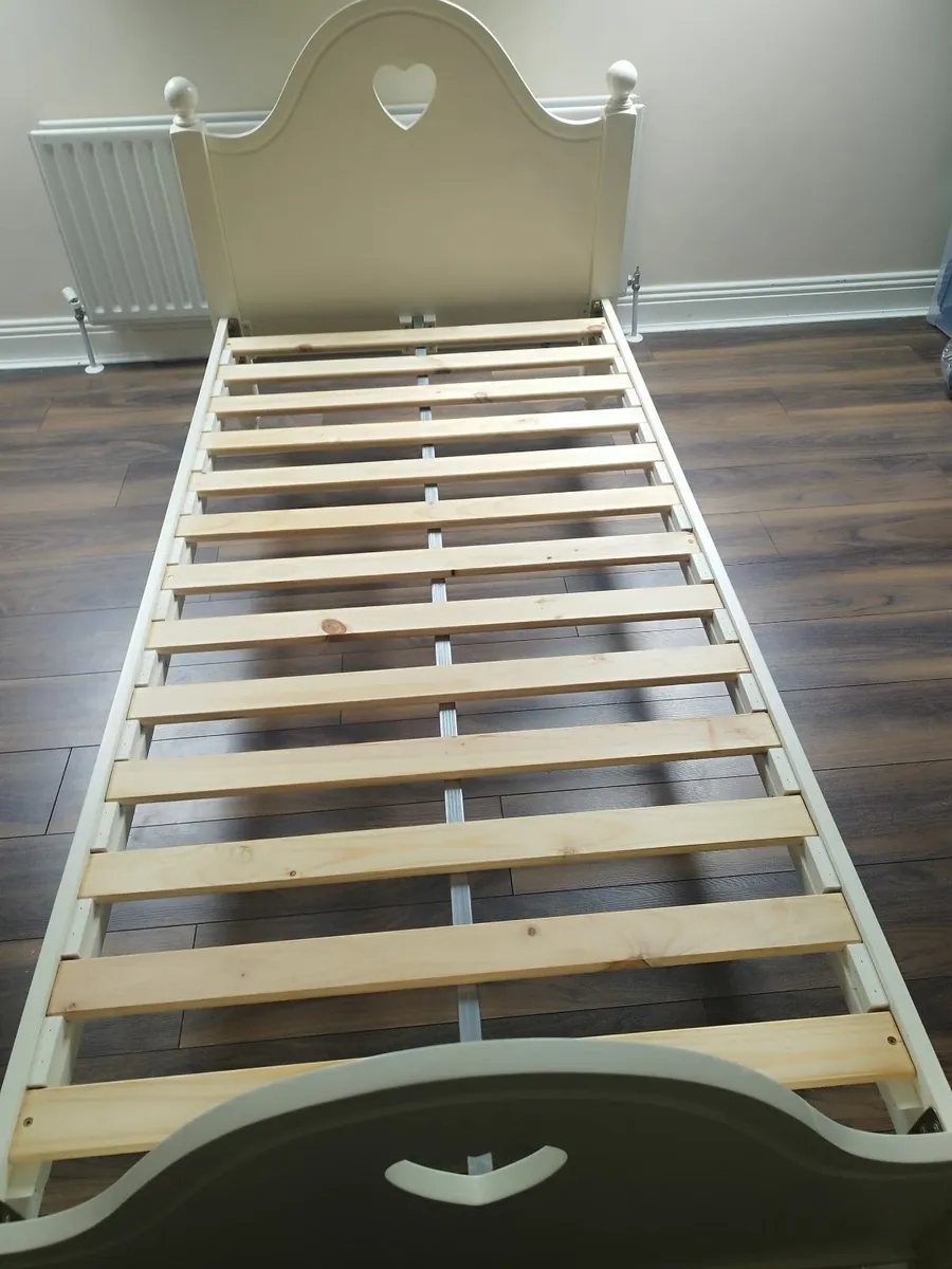 Single Bed + Mattress - (EZLiving) x 2 (€250 each) - Image 3