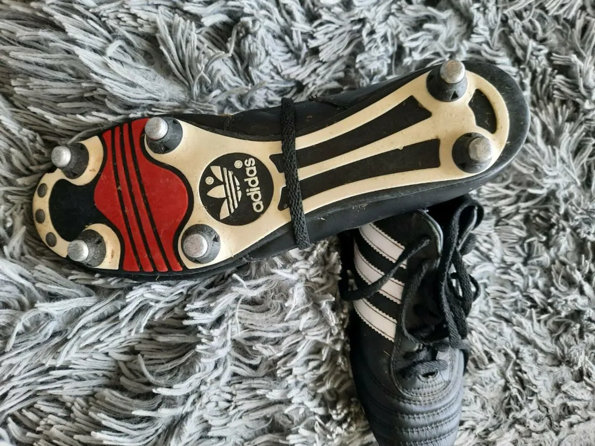 Football boots - Image 4
