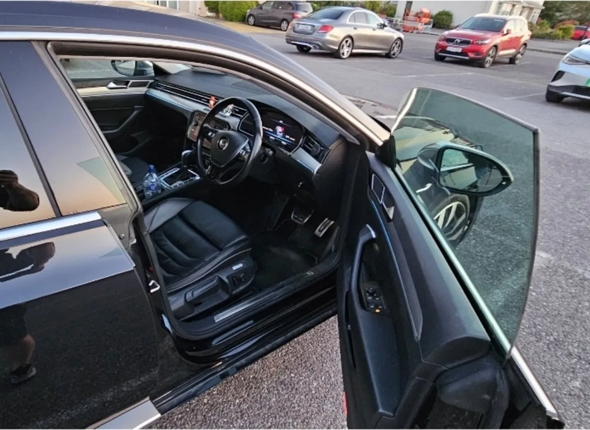 VW Arteon 2018 Elegance Automat - Image 2