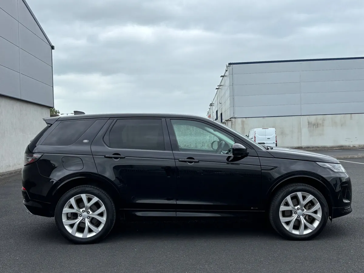 202 Land Rover Discovery Sport R-Dynamic SE P300e - Image 4