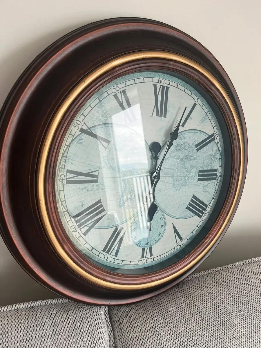 Large Wall clock free delivery - Image 4
