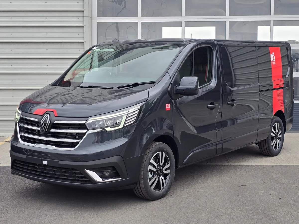 Renault Trafic Exclusive 150BHP Auto - Image 2