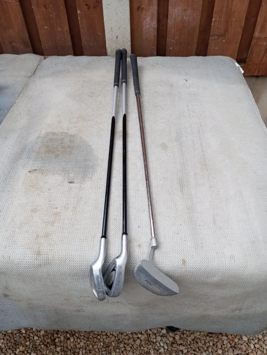 Kids golf clubs. Left handed. - Image 1