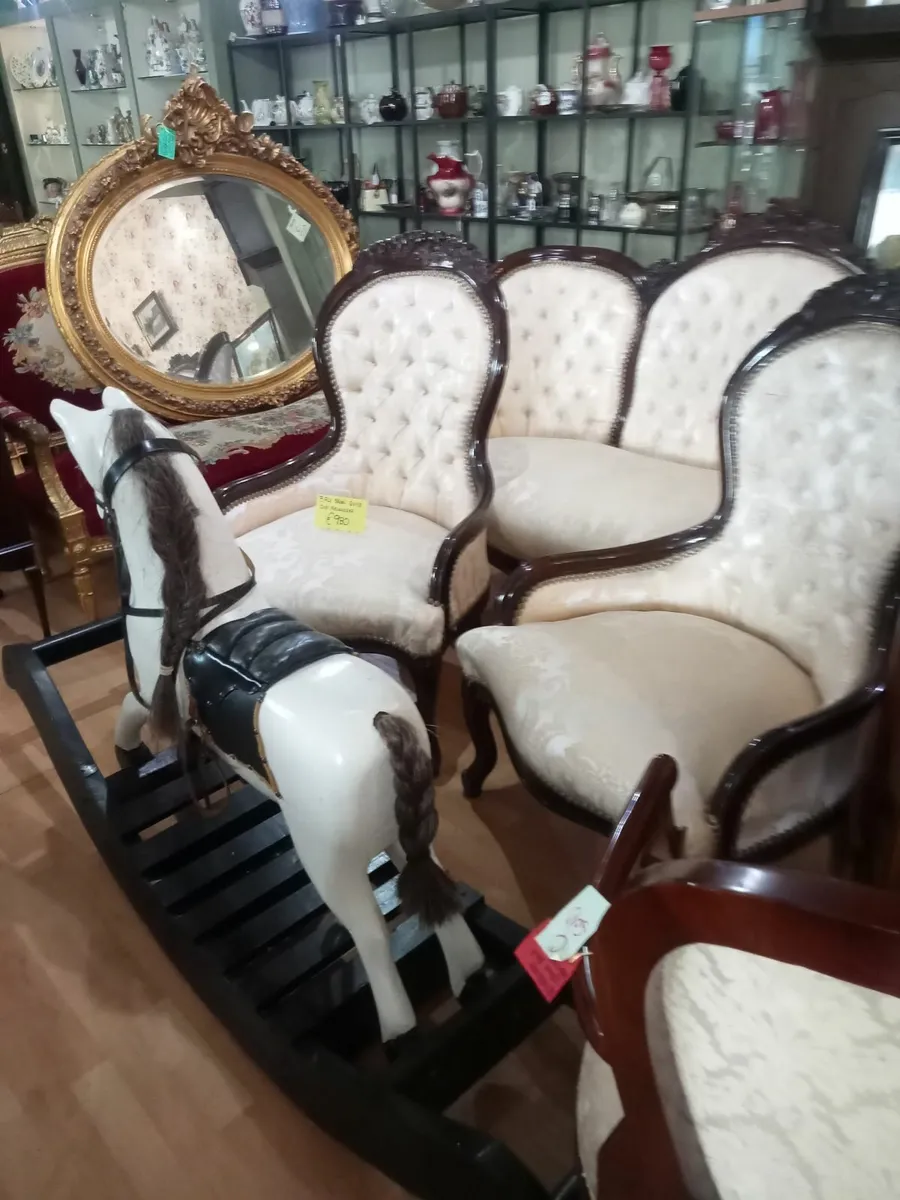 A BIG WEEKEND OF SELLING ANTIQUES. ETC - Image 3