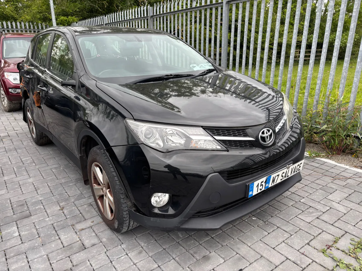 15 Rav 4 2.0 D4D Aura 190km Drives - Image 2