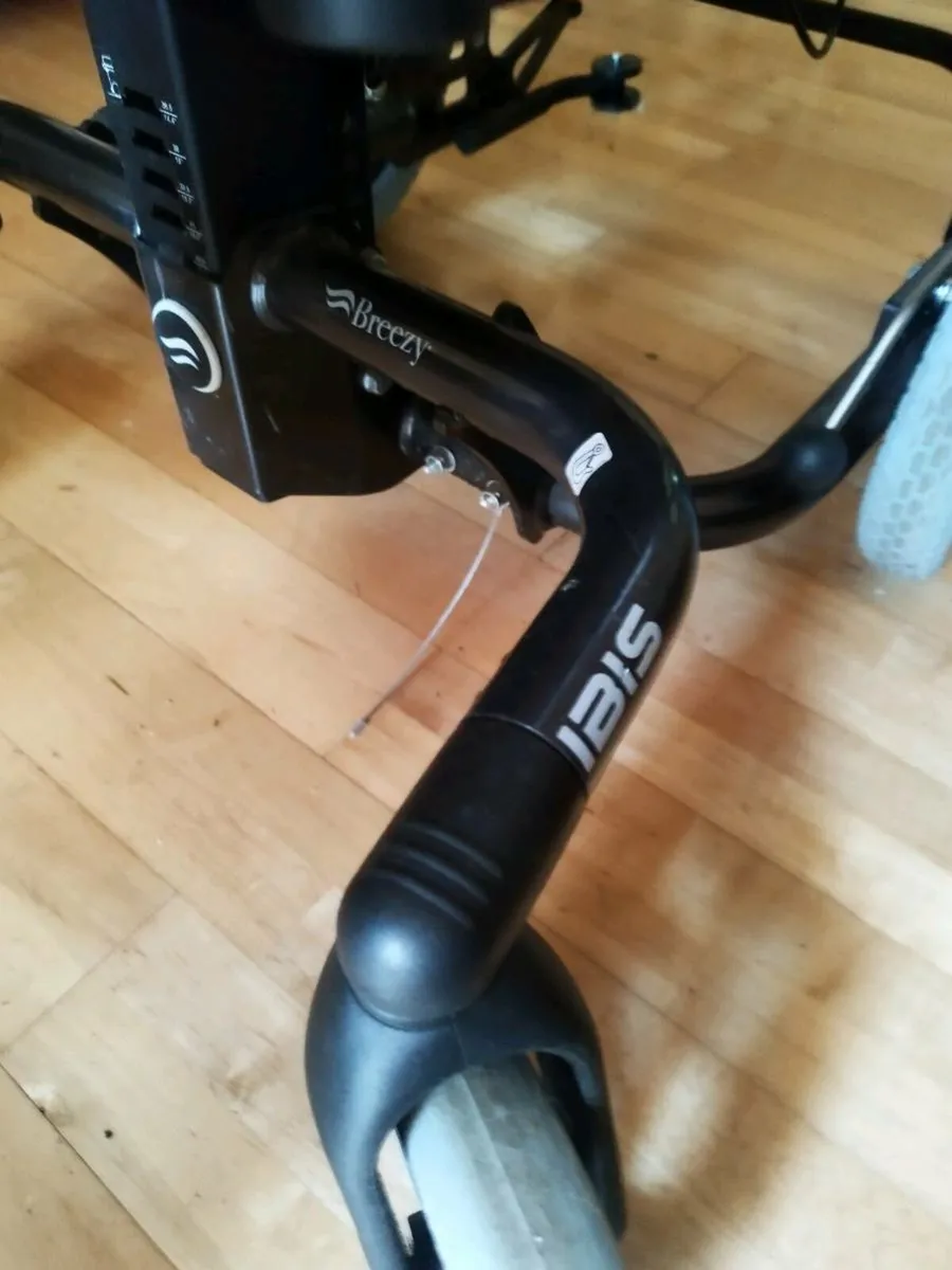 Wheelchair. IBIS Breezy recliner tilt and slide. - Image 4