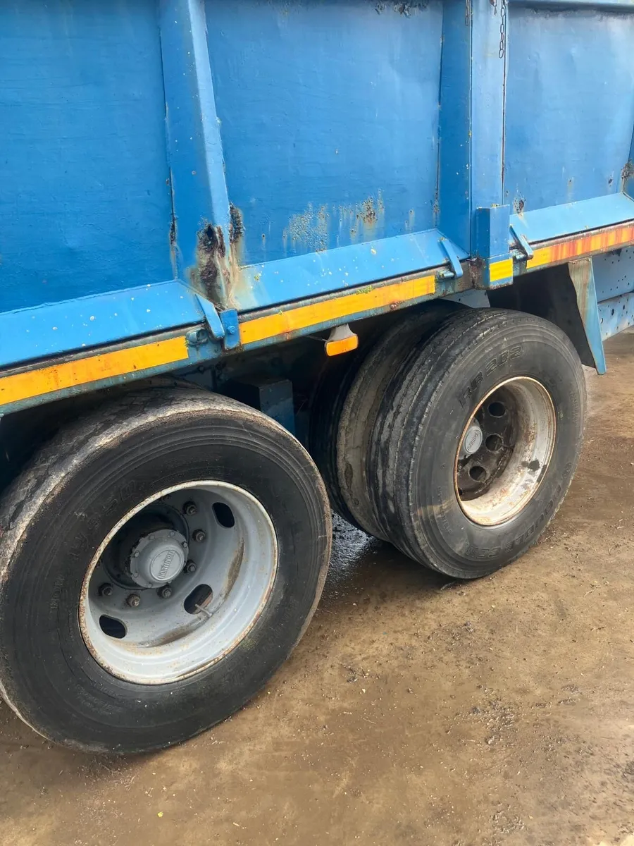 Grain Trailer - Image 3