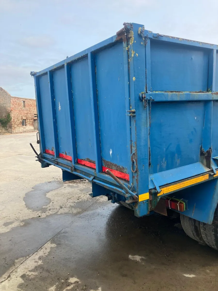 Grain Trailer - Image 4