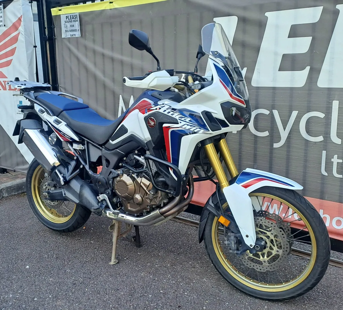 2017 HONDA CRF1000 AFRICA TWIN - Image 2