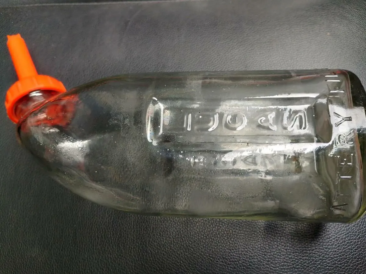 Vintage Lucas glass battery filler - Image 4