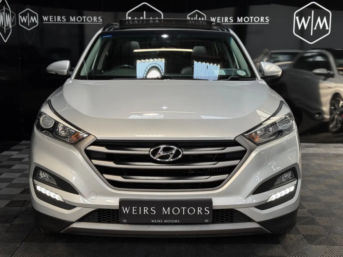 2016 Hyundai Tucson Premium 1.7 Diesel / SUNROOF - Image 4