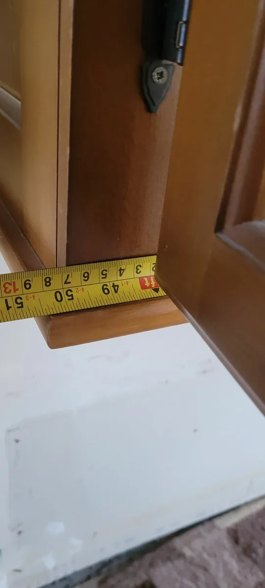 Display cabinet with light - Image 3