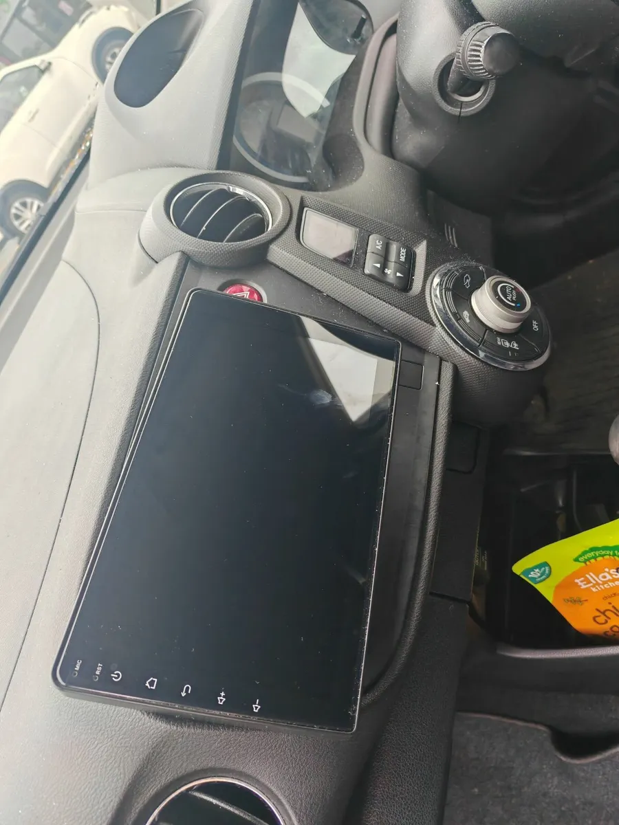 Honda Insight 2010 NEW SCREEN, NEW NCT, LOW MIL - Image 4