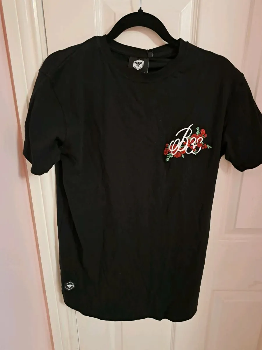 'Bee inspired' t-shirt - Image 1