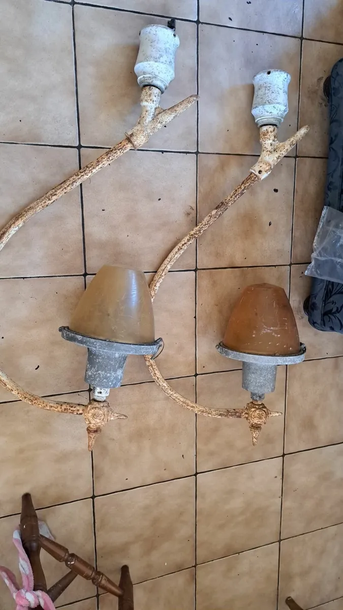 Antique lights - Image 2