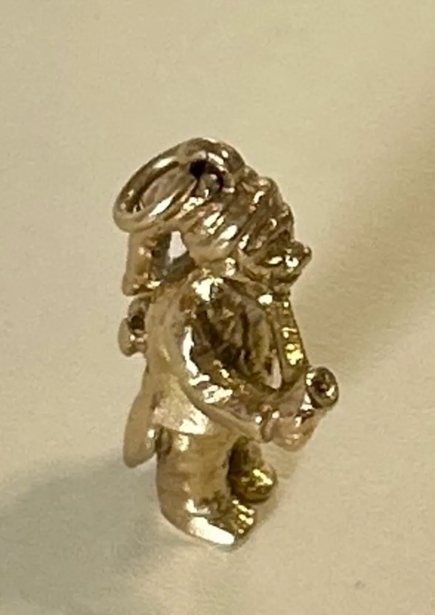 9ct gold leprechaun charm - Image 1