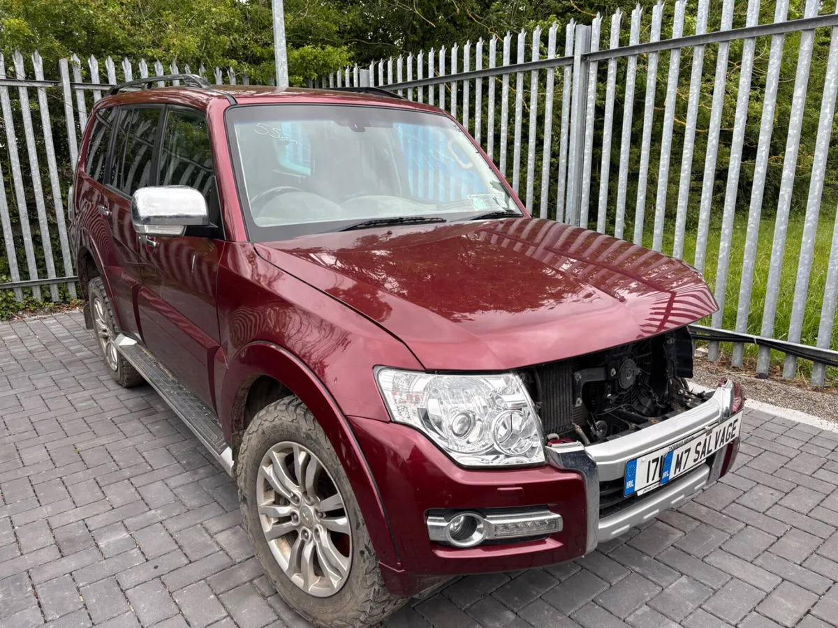 17 Pajero GLS LWB 2 Seater Commerical Only 50km - Image 2