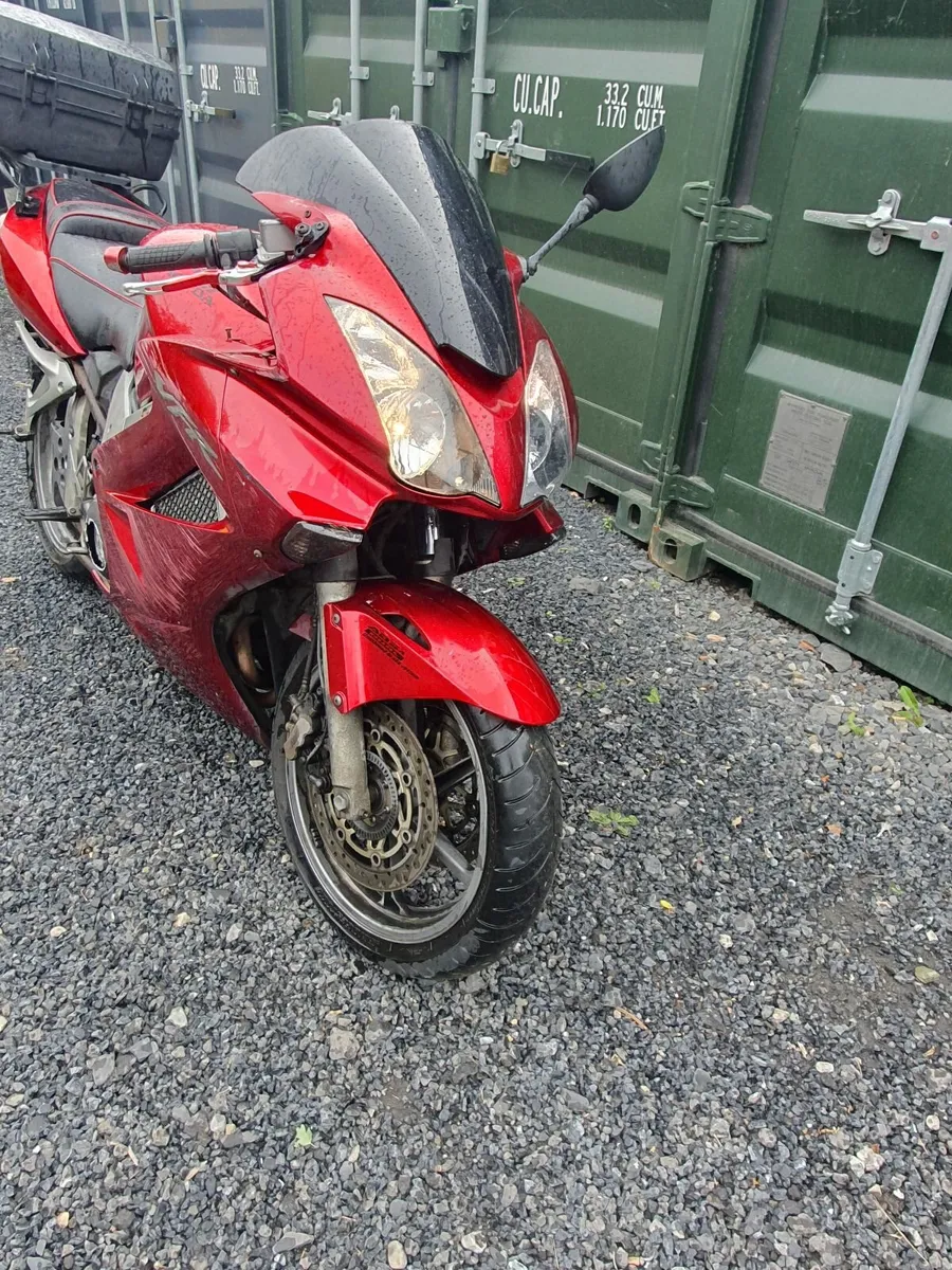 2009 honda vfr800 - Image 4