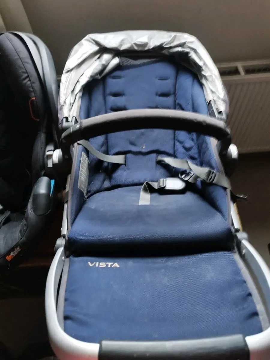 Uppababy with car seat,base pack, carrycot - Image 2