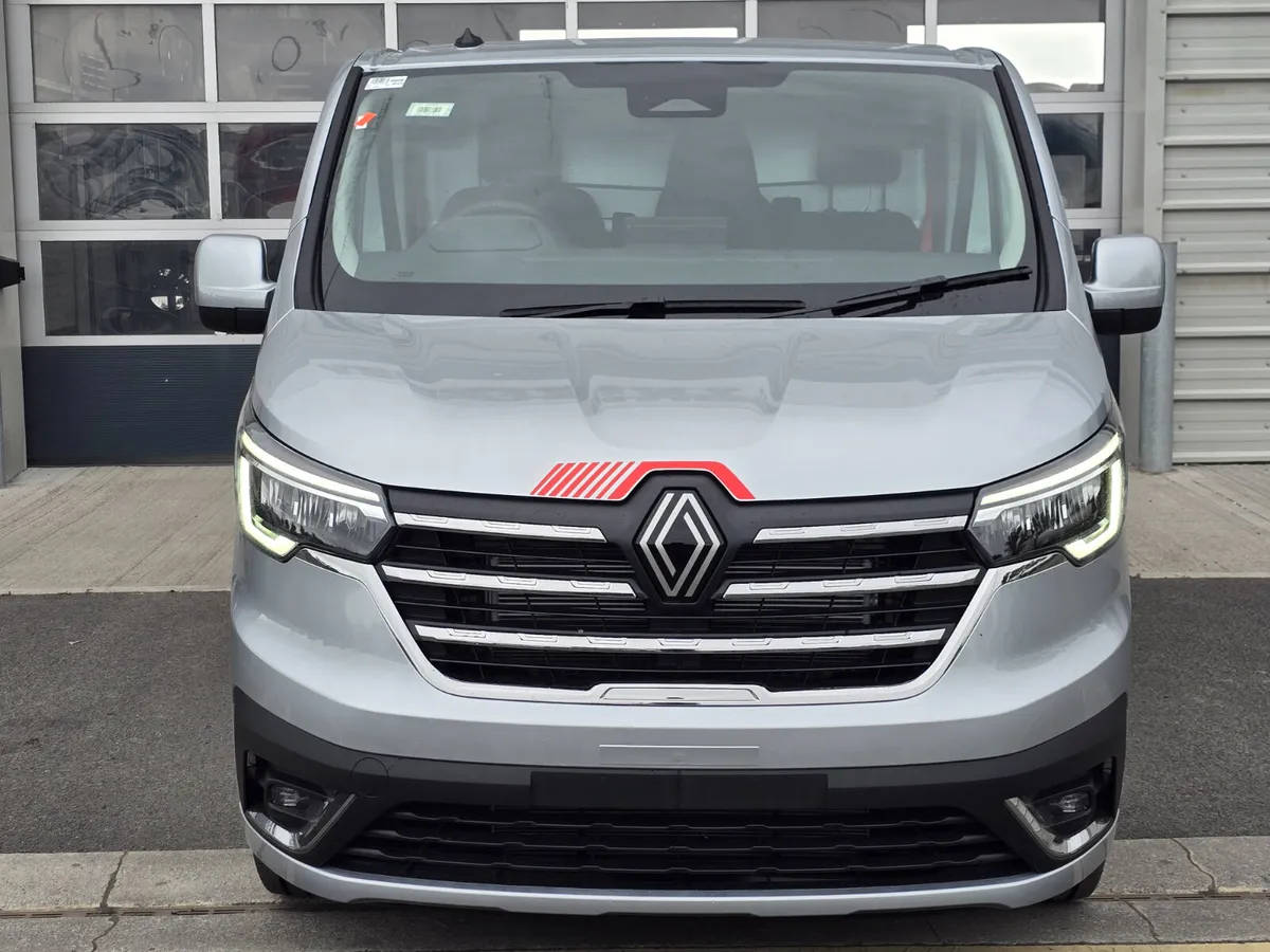 Renault Trafic Exclusive 170BHP Auto - Image 3
