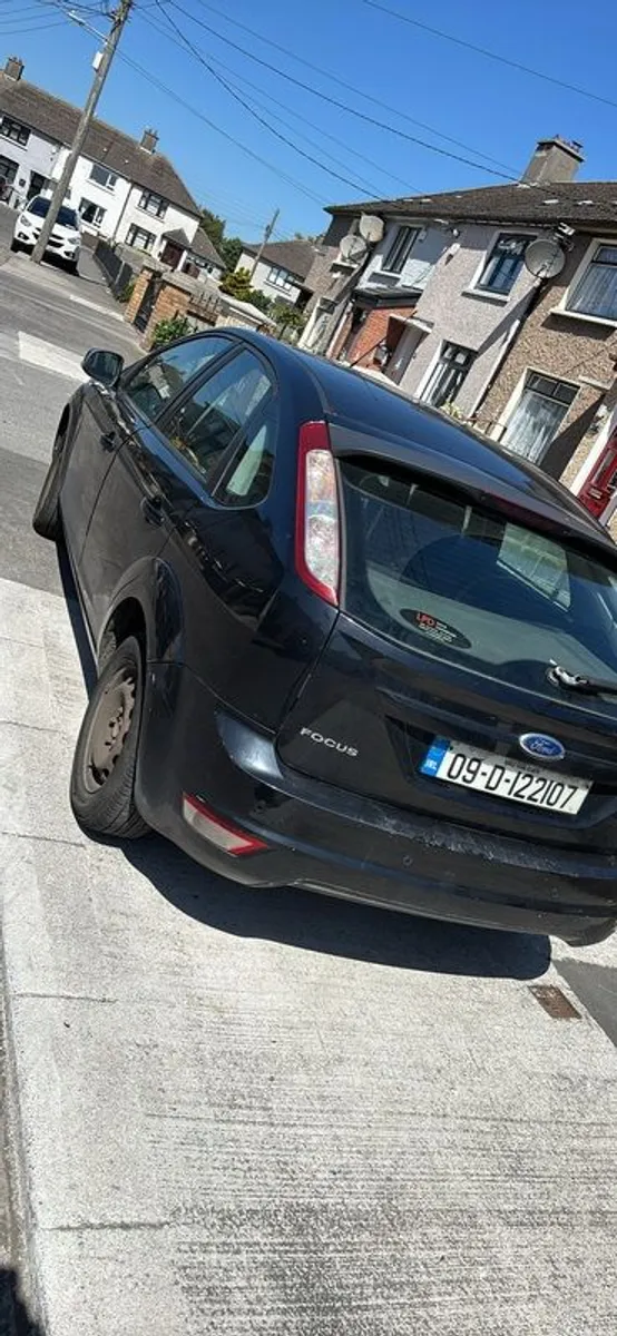 2009 Ford Focus - Image 2