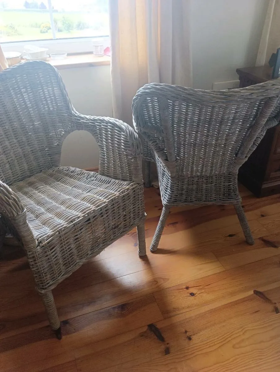 NEW , very strong wicker chairs,mint green. - Image 4