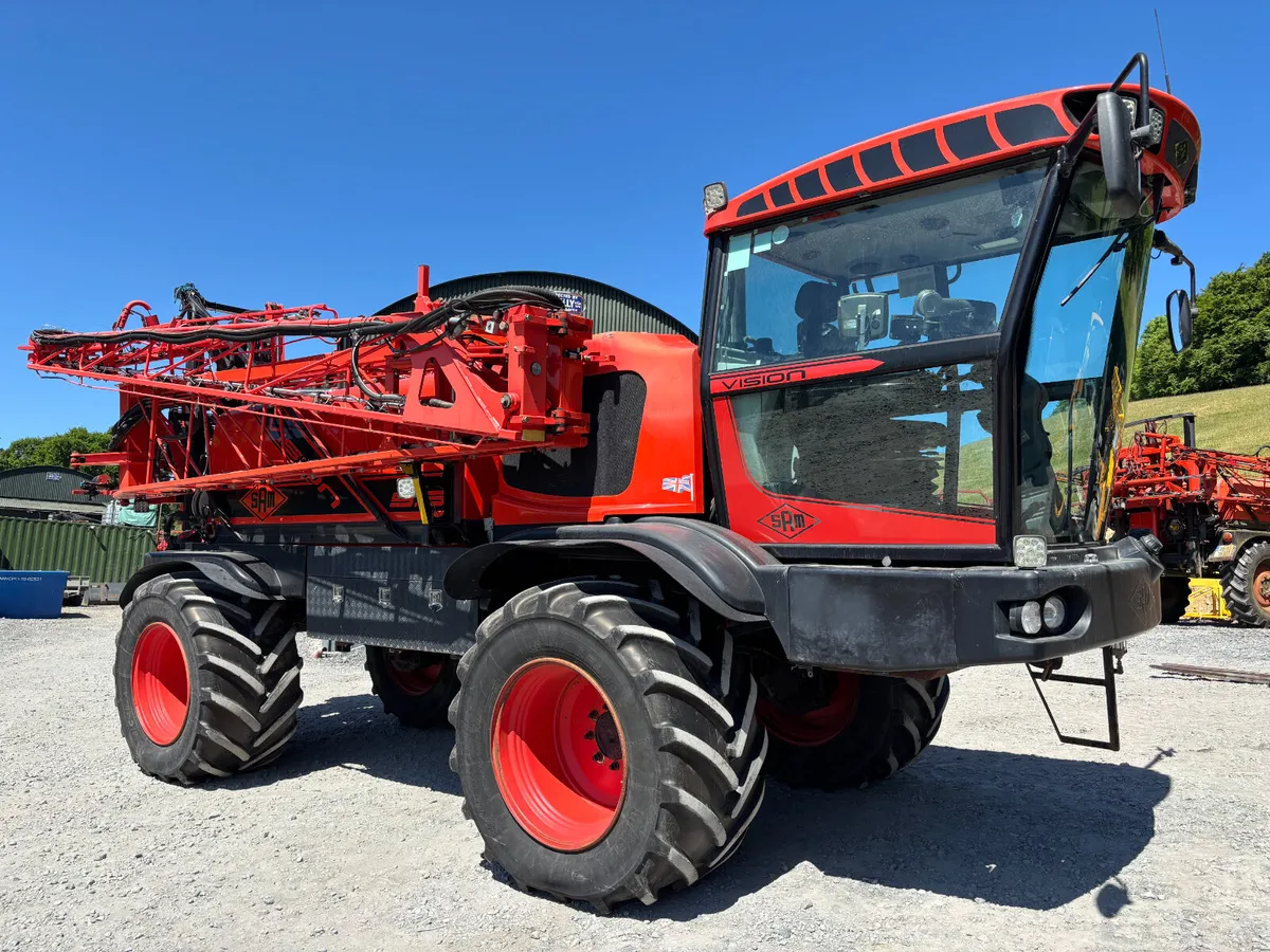 Sands/Sam Vision 5500 -Self Propelled Sprayer - Image 1