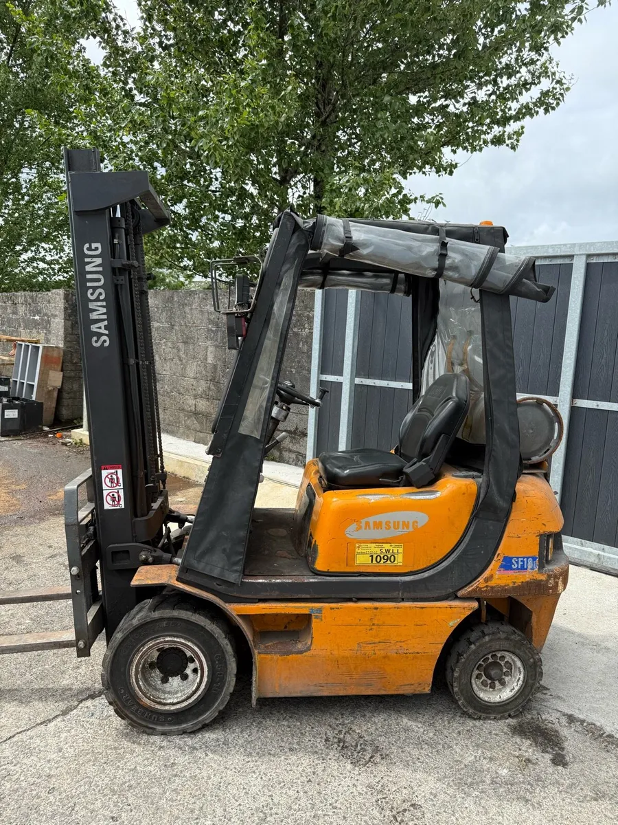 Nissan & Samsung Forklifts - Image 1