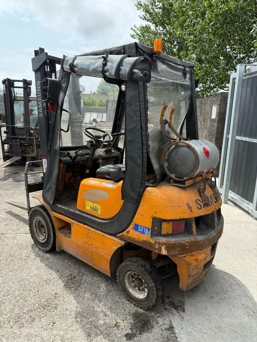 Nissan & Samsung Forklifts - Image 3