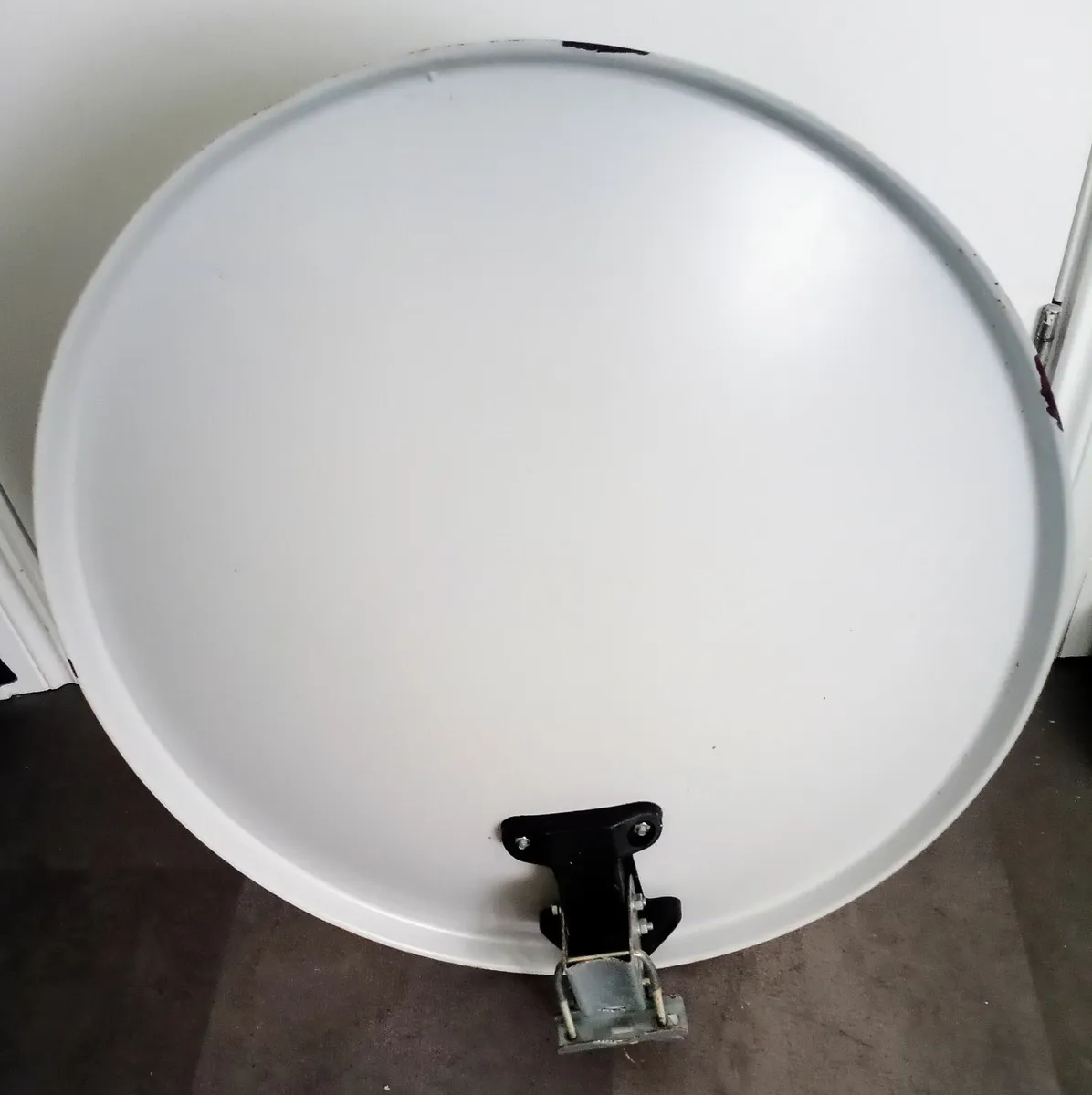 satellite dish - Image 2