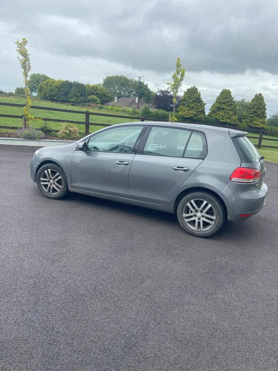 Volkswagen Golf 2011 - Image 1