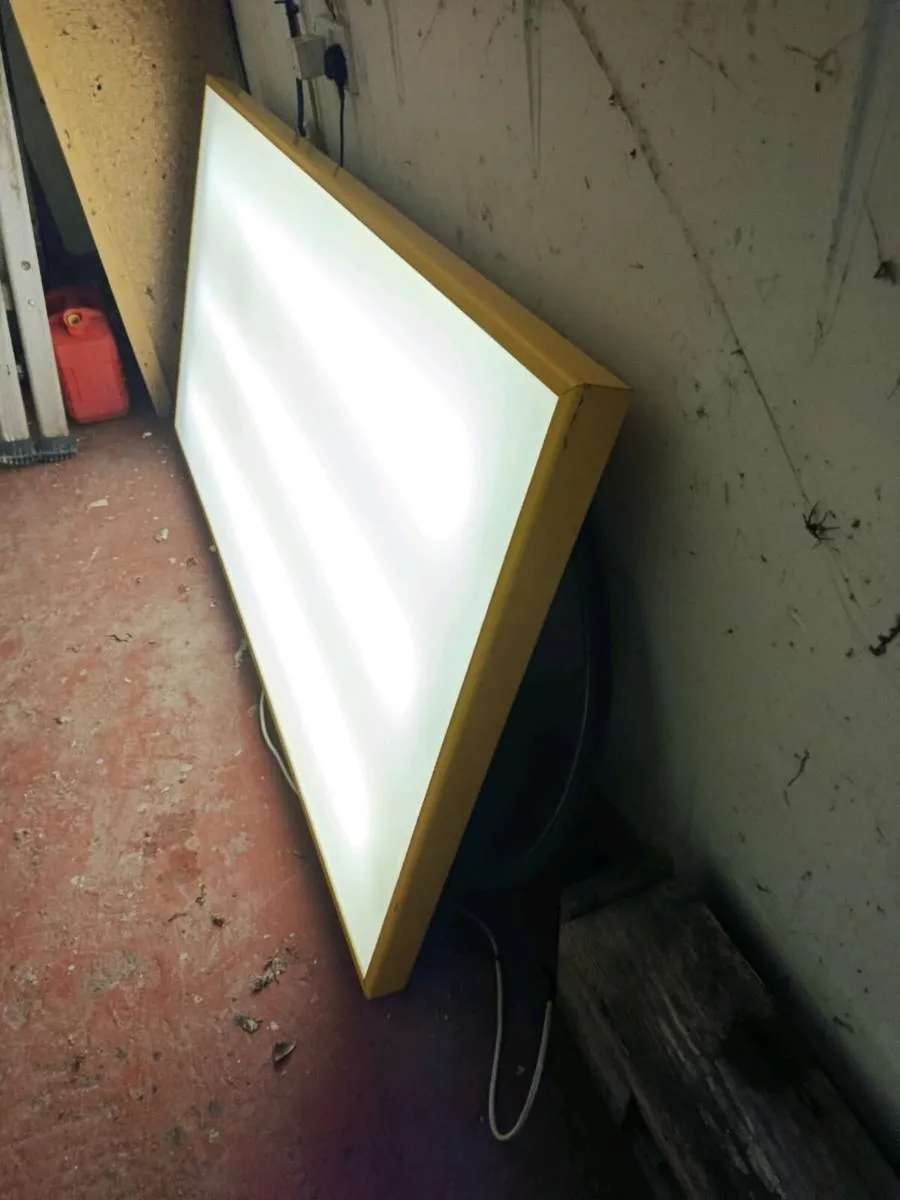 HUGE light up panel 💡 - Image 4