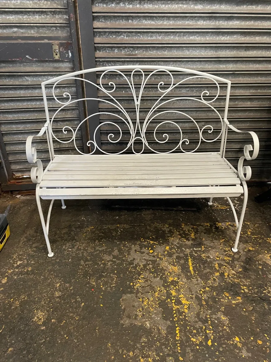 Beautiful Garden bench - Image 2