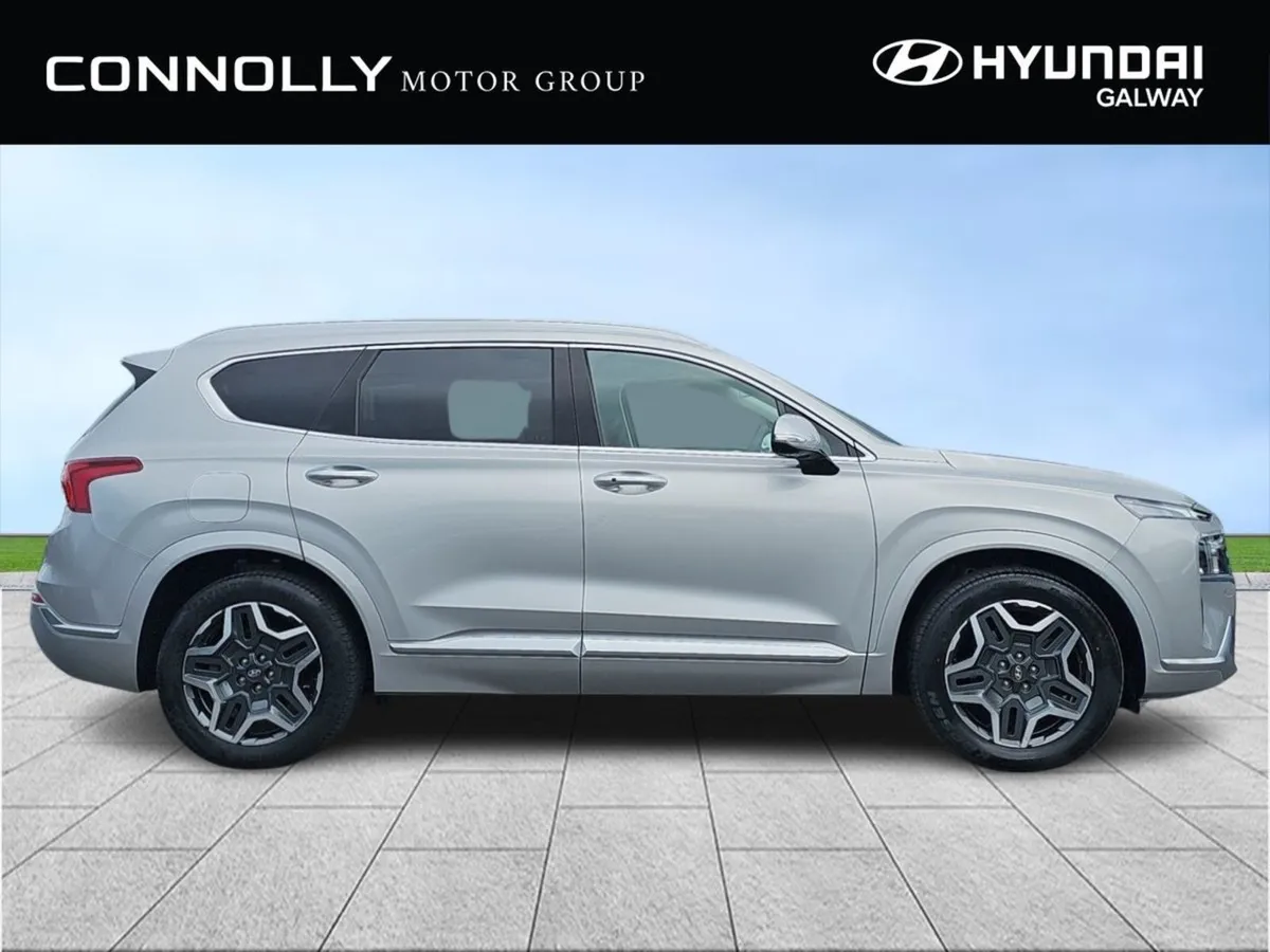 Hyundai Santa Fe 1.6 Phev 4WD Executive Plus Auto - Image 3