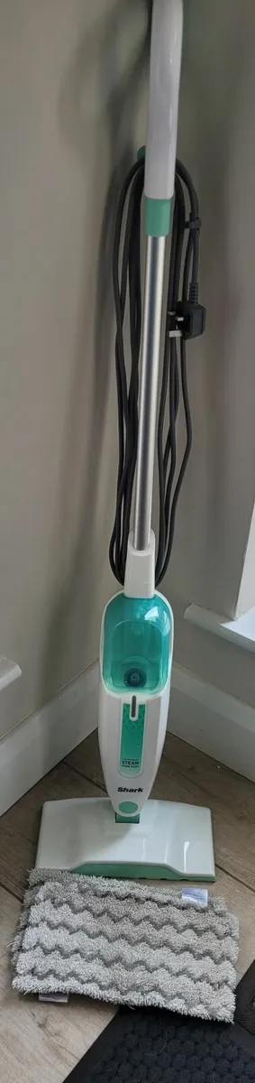 Steam Mop - Image 1