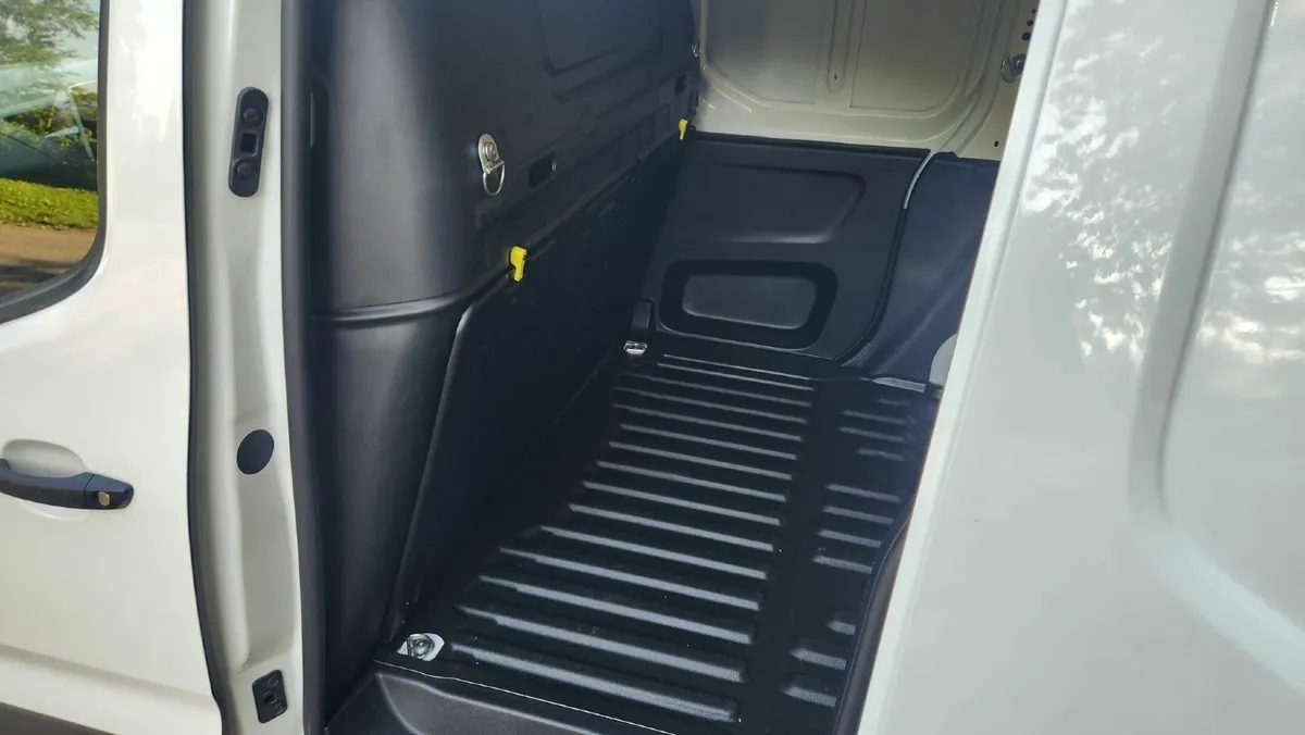 Citroen Berlingo 2022 Enterprise Pro 102bhp - Image 2