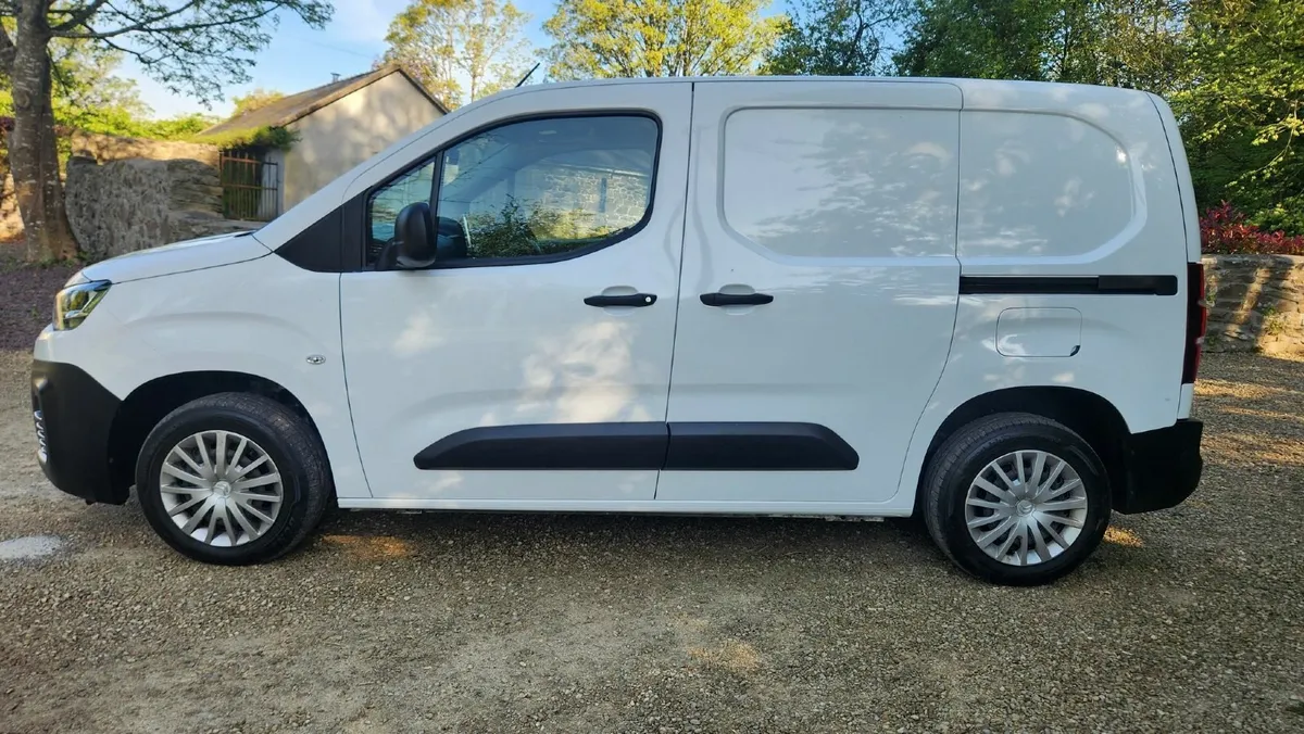 Citroen Berlingo 2022 Enterprise Pro 102bhp - Image 4
