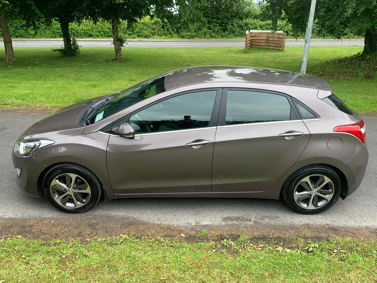 Hyundai i30 AUTOMATIC - Image 4