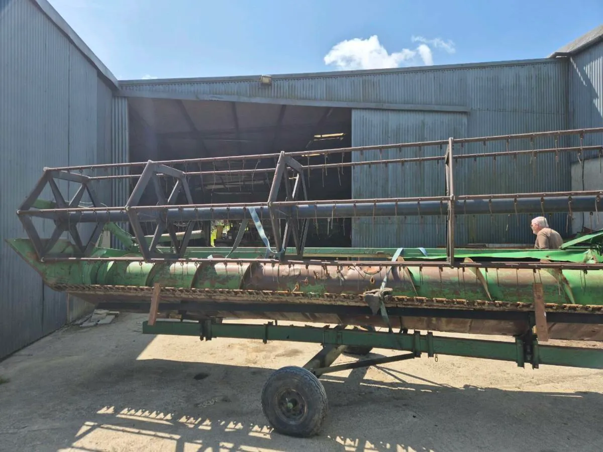 John Deere 1188 Combine Harvester - Image 3