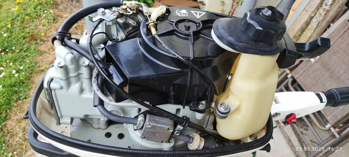 Outboard engine. - Image 4